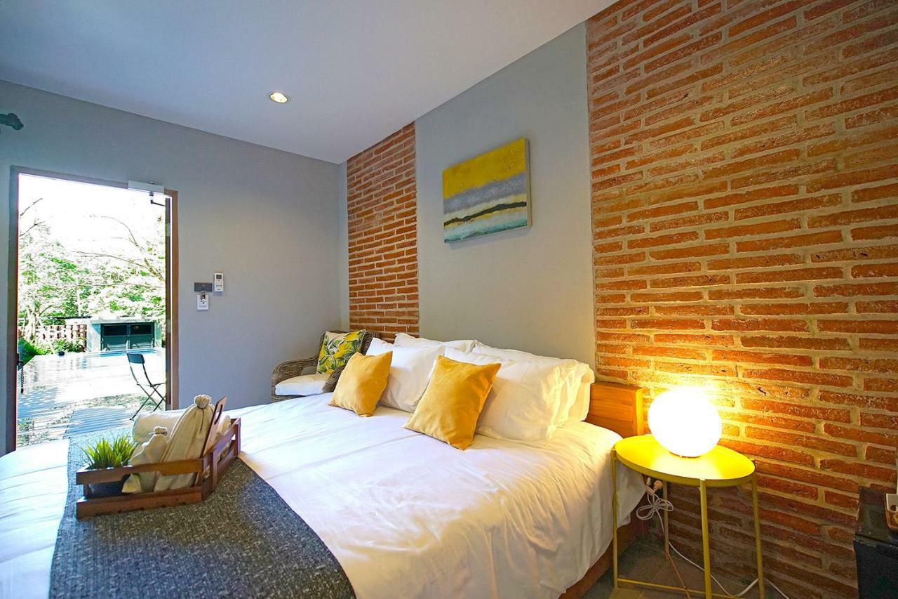 Yellow Pillow Village Chiang Mai Bagian luar foto